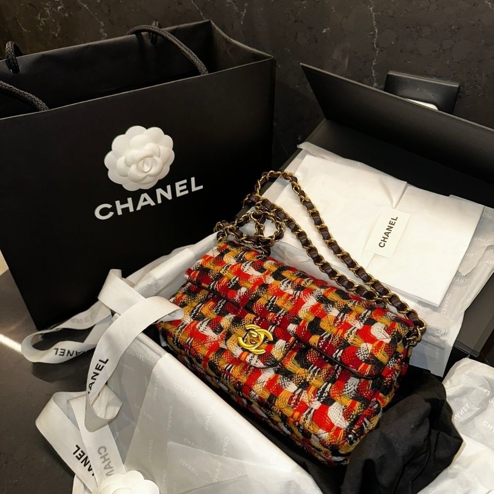 Chanel mini classic handbag 11.12